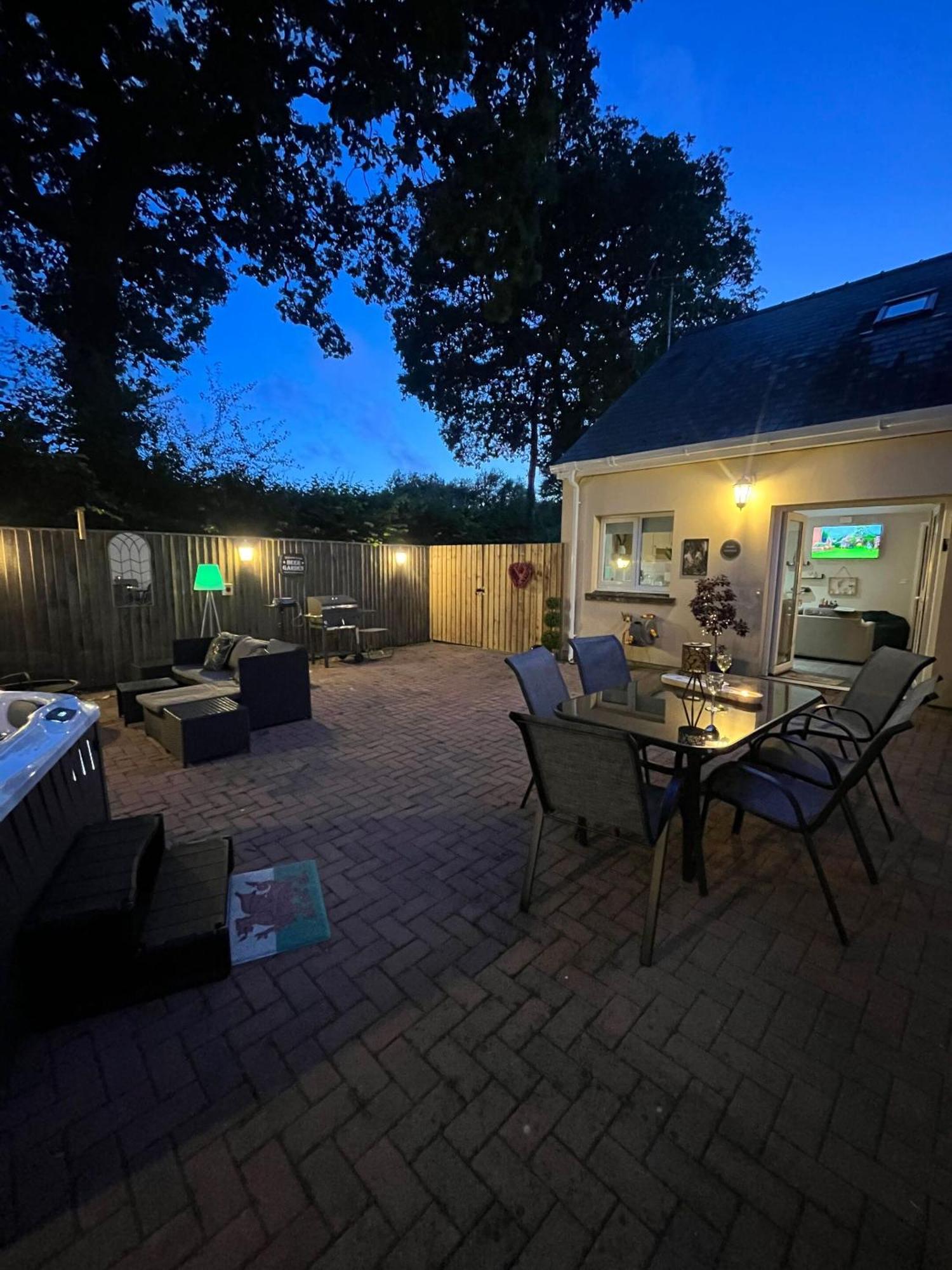 Poppy Cottage, Pembrokeshire Holiday home *